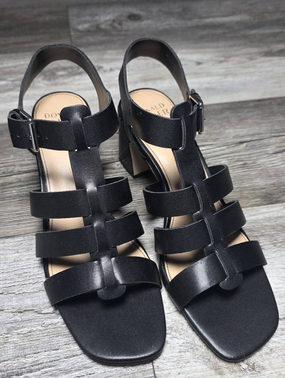 Donald Pliner Dashira Leather Block Heel Handles Sz 9.5 *NWT